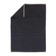 Dette produkt hedder Mina, fremstillet af Jute materiale med en smuk Sort farve - SE Mattor