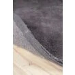 Dette produkt hedder Bono, fremstillet af Polyester materiale med en smuk Mørkegrå farve - SE Mattor