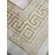 Dette produkt hedder Wico Versace Face, fremstillet af Polyester & Polypropylen materiale med en smuk Guld farve - SE Mattor