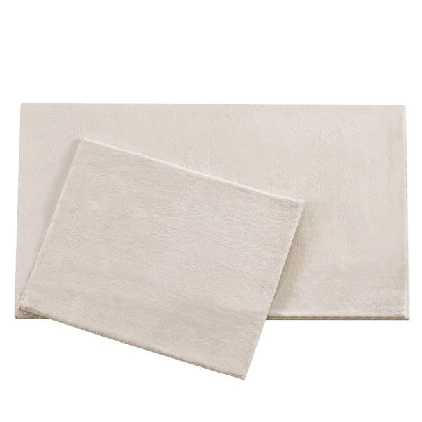 Dette produkt hedder Cat, fremstillet af Polyester materiale med en smuk Offwhite farve - SE Mattor