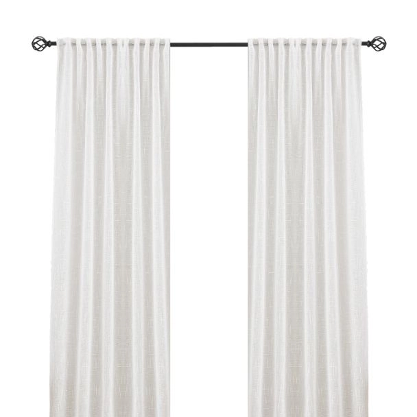 Dette produkt hedder Kristina, fremstillet af Polyester materiale med en smuk Hvid farve - SE Mattor