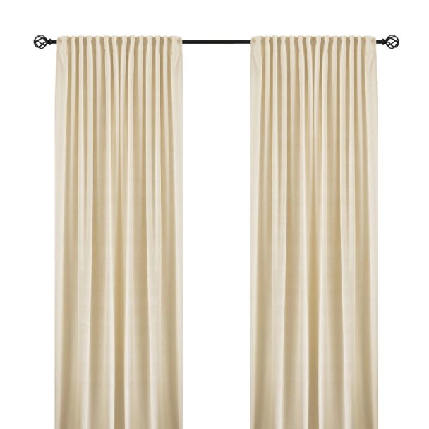 Dette produkt hedder Mathilde, fremstillet af Polyester materiale med en smuk Beige farve - SE Mattor