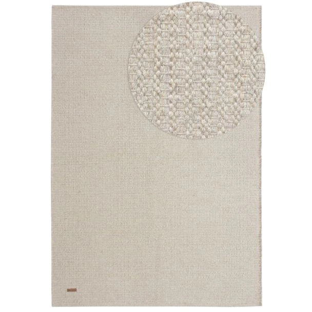 Dette produkt hedder Molly, fremstillet af 80% Uld & 20% Bomuld  materiale med en smuk Beige farve - SE Mattor