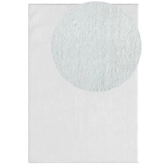 Dette produkt hedder Cloudy, fremstillet af Polyester materiale med en smuk Hvid farve - SE Mattor