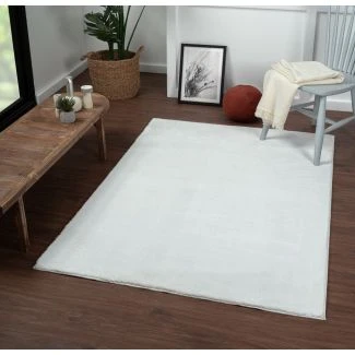 Dette produkt hedder Cloudy, fremstillet af Polyester materiale med en smuk Hvid farve - SE Mattor