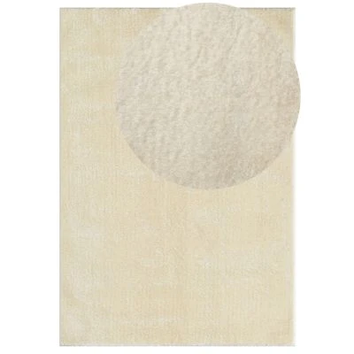 Dette produkt hedder Cloudy, fremstillet af Polyester materiale med en smuk Lys Beige farve - SE Mattor
