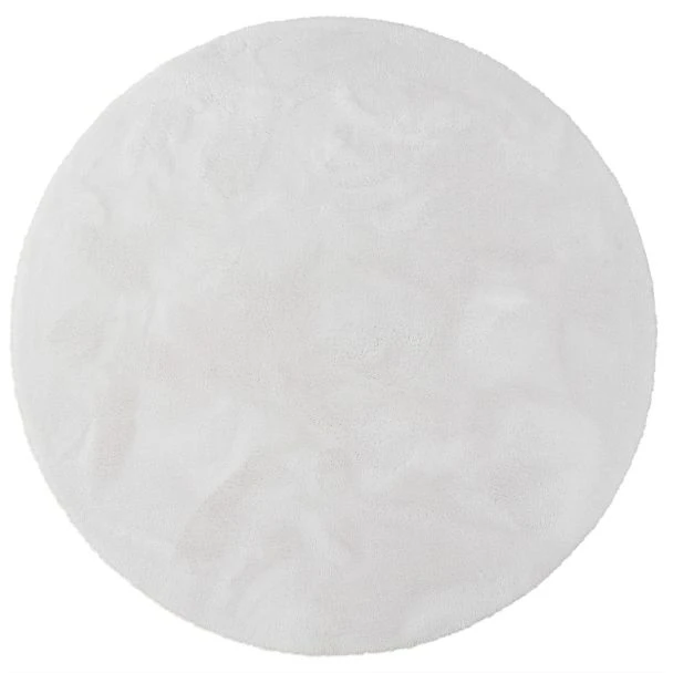 Dette produkt hedder Fluffy, fremstillet af Polyester materiale med en smuk Offwhite farve - SE Mattor