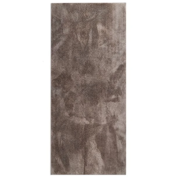 Dette produkt hedder Fluffy, fremstillet af Polyester materiale med en smuk Taupe farve - SE Mattor