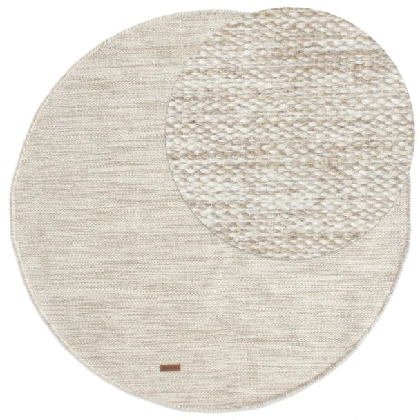 Dette produkt hedder Lunda, fremstillet af 80% Uld & 20% Bomuld  materiale med en smuk Beige farve - SE Mattor