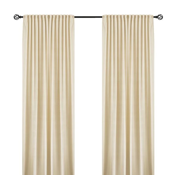 Dette produkt hedder Mathilde, fremstillet af Polyester materiale med en smuk Beige farve - SE Mattor