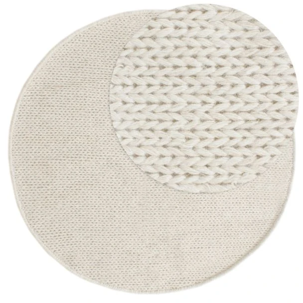 Dette produkt hedder Mellby, fremstillet af 80% Uld & 20% Bomuld  materiale med en smuk Offwhite farve - SE Mattor